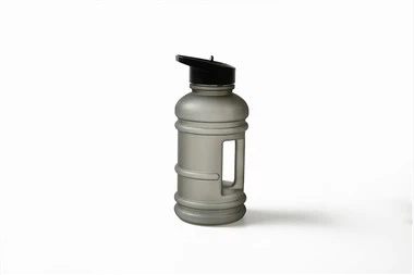 Преносима пластмасова бутилка за вода от галон PETG кана за фитнес зала